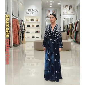 Kaftán de Terciopelo Bordado de Lujo, Colores Personalizados Disponibles, Abaya Bordada a Mano, Vestido de Noche Modesto al por Mayor - Product Image 3