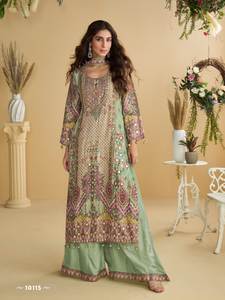Élégant Ensemble Salwar Kameez Rose en Crêpe Premium Brodé avec Dupatta et Palazzo, Ornements de Paillettes et de Zari, pour Mariage Indien Hiver/Été - Product Image 3