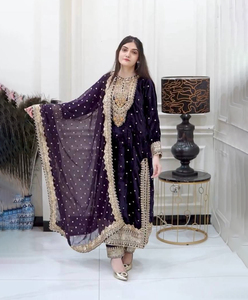 Meilleure vente Salwar Kameez Nouveau Designer Party Wear Look Top Bottom et Dupatta avec broderie lourde Sequin Work Kurti Wholesale - Product Image 1