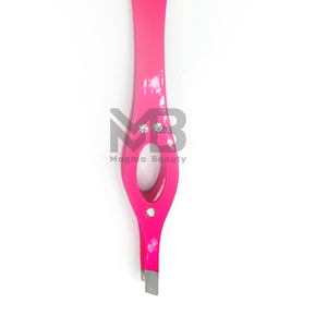 Pince à épiler de luxe rose en plastique avec pointe biseautée et manche confortable – Vente chaude MAGMA BEAUTY - Product Image 5