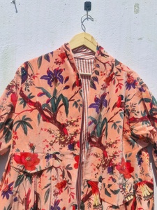 Chaqueta de terciopelo con estampado de pájaros color melocotón, abrigo largo hecho a mano para mujer, estilo kimono de lujo, ropa de abrigo de invierno estilo boutique - Product Image 3
