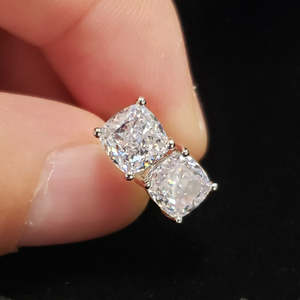 Pendientes de Diamantes Cultivados en Laboratorio con Corte Cojín en Oro, Oro Rosa, Oro Blanco o Plata VVS VS D E F para Mujer - Product Image 3