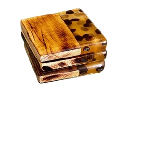 Ensemble de sous-verres en résine de qualité pratique carré en bois époxy effet océan décoratif pour l'artisanat de caboteur promotionnel de qualité de bureau à domicile - Product Image 1
