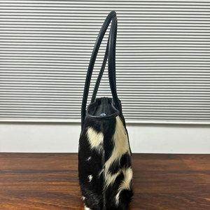 High Quality Genuine Leather Cowhide Fashion Women's Handbag Two Straps Waterproof Breathable Customizable Colors Sizes - Product Image 3