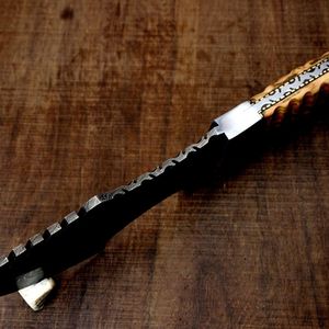 Herramienta utilitaria de doble afilado de acero de Damasco de alta resistencia, hecha a mano, con mango de madera de arce rizado - Product Image 3