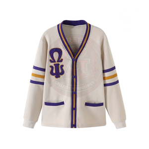 Cardigan en tricot blanc cassé 100% coton Omega Psi P, broderie à rayures violettes et dorées, lettres grecques, col en V, pull pour homme - Product Image 1