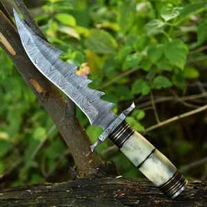 Couteau de chasse artisanal en acier Damas de qualité supérieure, couteau à lame fixe pour le quotidien, manche en os de chameau avec étui en cuir - Product Image 4