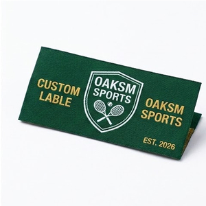 Étiquette de vêtement tissée personnalisée OAKSM SPORTS, patch drapeau brodé rouge sur noir, pliage d'un côté, découpe laser - Product Image 3