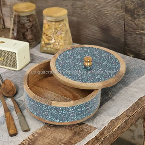 Boîte Chapati en bois de manguier d'art en émail classique avec couvercle | Rangement Roti artisanal | Boîte en bois artistique pour cuisines modernes - Product Image 1