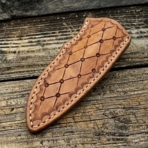 Cuchillo de Caza de Hoja Fija de Acero 1095 Hecho a Mano con Mango de Turquesa y Funda de Cuero Estampado - Product Image 3