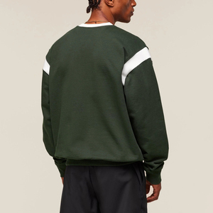 Sudadera con Cuello Redondo y Logotipo Personalizado, Diseño Anatómico de Corte Relajado, Esenciales Urbanos Modernos, Venta al Por Mayor de Fábrica - Product Image 3