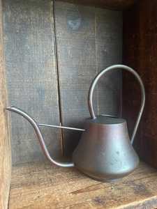 Regadera de Acero Inoxidable, Herramienta de Jardinería Duradera para Uso en Interiores y Exteriores, Diseño Moderno, Boquilla Larga con Mango - Product Image 6