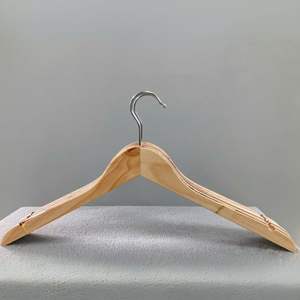 Cintres en bois pour vêtements, prix bas, durables, en acier inoxydable, contreplaqué LVL, logo personnalisé, faible MOQ, vente en gros - Product Image 3