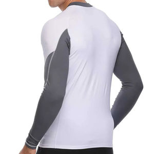 Maillot de bain à manches longues pour homme avec impression de logo personnalisée, protection contre les éruptions cutanées, impression numérique, séchage rapide, pour le surf. - Product Image 3
