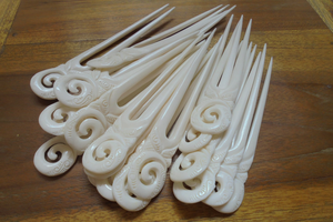 Bâtonnet à cheveux classique en os blanc |   Épingle durable sculptée à la main - Product Image 3