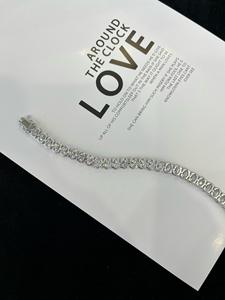 Bracelet en moissanite argentée, bijoux fins, artisanal, minimaliste, délicat, bracelet pour tous les jours, idée cadeau - Product Image 5