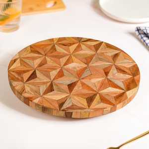 Plateaux ronds en bois d'acacia pour desserts et collations, plateaux de service gravés pour thé, café et nourriture, plateaux de service rapides en bois pour décoration de mariage - Product Image 6