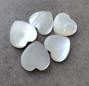 Cabochon en nacre naturelle en forme de cœur, pierre précieuse calibrée pour bijoux, pierre de guérison en cristal - Product Image 2