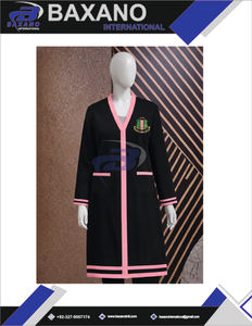 Alfa |   Kapa |   Suéter Largo Informal Alpha AKA Sorority para Mujer, Estilo Soror Negro con Bordado y Cuentas, Tejido Plano - Product Image 6