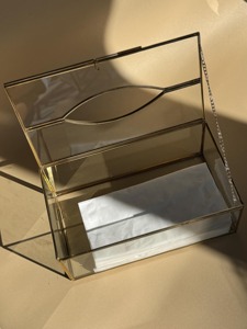 Boîte à mouchoirs en verre moderne avec cadre doré, design transparent, pratique pour la décoration de la maison, la table basse et le confort quotidien - Product Image 5