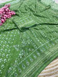 Sari de georgette con hermosos estampados de diseño, con trabajo Khatli y trabajo de espejo original, con blusa de georgette. - Product Image 4