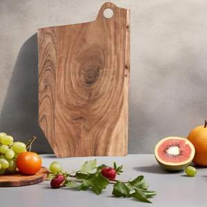 Planche à découper en bois épais de style boucher pour une performance optimale avec une structure en bois massif robuste, planche à découper au meilleur prix en gros - Product Image 1