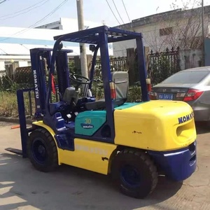 Montacargas Komatsu FD30 Diésel de 3 Toneladas, Original, Usado en Japón, a Bajo Precio, Komatsu <span class=keywords><strong>FD25T</strong></span>-17 <span class=keywords><strong>FD25T</strong></span>-14 <span class=keywords><strong>FD25T</strong></span> FD30T FD50, Montacargas de Servicio Pesado - Product Image 1