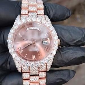 Reloj de diamantes de diseño ecológico para damas con movimiento de cuarzo para uso diario. Disponible para la venta. - Product Image 6