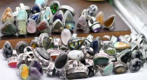 แหวนพลอยผสมสไตล์วินเทจ แหวนแฟชั่นสำหรับผู้หญิง แหวนพลอยเม็ดใหญ่ ขายส่ง แหวนเงินแท้ชุบ 925 - Product Image 4