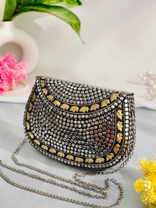 Bolso de Noche Opulento de Nácar Natural con Cadena Desmontable y Mosaico de Conchas de Primera Calidad - Product Image 3