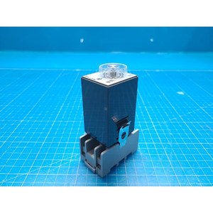 IDEC GT3F + SR2P-05C d'occasion, équipement semi-conducteur de seconde main - Product Image 3