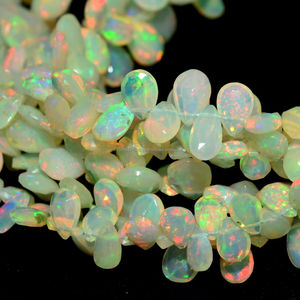 Lot de vente en gros de pierre d'opale éthiopienne naturelle de qualité supérieure en forme de poire perles à facettes multicolores pour la fabrication de bijoux en pierre perles - Product Image 4