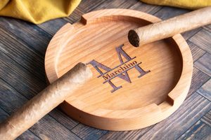 Cenicero Cuadrado Clásico Premium de Madera Natural, Porta Cenizas de Cigarrillos, Accesorio de Lujo para Fumar Cigarros, para Sala de Estar, Patio, Cafetería - Product Image 2