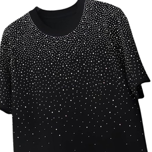 Camiseta de Hombre Oversize con Estampado de Logotipo Frontal Personalizado, Diseño Moderno, Estampado Brillante con Pedrería, 100% Algodón, Estilo Urbano - Product Image 3