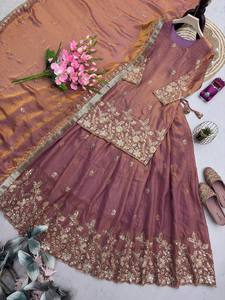 NiMa Creations Élégant Salwar Kameez en Soie Fandy Bicolore Brodé Floral, Tenue Indienne pour Mariage et Cérémonie de Remise des Diplômes, Manches Longues - Product Image 3