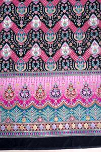 ผ้าเครปสีดำลายดอกไม้เรขาคณิตสไตล์ชาติพันธุ์พิมพ์ลายพร้อมขอบตกแต่งอย่างสวยงามสำหรับทำชุดคุर्ติ - Product Image 3