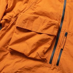 Sudadera Anorak Naranja al por Mayor |   Sudadera Técnica con Capucha, Cierre Asimétrico y Bolsillo en el Pecho |   Ropa de Calle/Aire Libre OEM - Product Image 4
