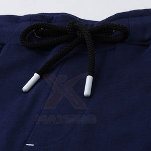 Pantalones cortos deportivos para hombre de color sólido en stock, pantalones cortos deportivos para hombre a precio económico, pantalones cortos deportivos para hombre ligeros - Product Image 4