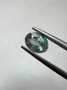 Piedra Preciosa Suelta de Alejandrita, Corte Ovalado, Verde Azulado, Facetada, Piedra Natural Certificada por IGI, 0.99 Ct, 5.10x7mm, Gema Rara de Colección para Joyería Fina - Product Image 3