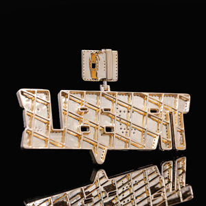 Pendentif de luxe imitation diamant CZ glacé - Product Image 2