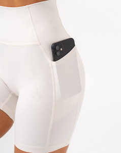 Shorts de sport pour femmes en Spandex/Polyester, avec poche, sans couture, séchage rapide, respirant, taille élastique mi-haute, couleur unie, faible MOQ - Product Image 3