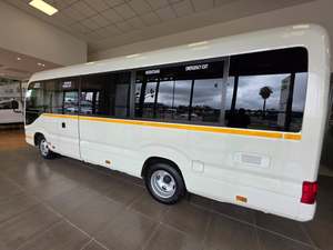 Toyota Coaster 2.8D GL A/T de 23 Plazas Usada, Año 2026, en Excelente Estado - Product Image 5