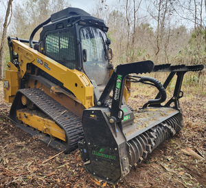 Chargeuse compacte sur chenilles Cat 275 XE avec attache de broyeur forestier, machine de construction compacte haute performance pour travaux lourds - Product Image 1