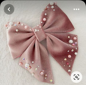 Noeuds de cheveux en tissu de luxe faits à la main, accessoires de cheveux brodés de perles pour femmes et filles, fabriqués à la main en Inde - Product Image 3