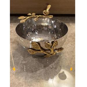 Tazón de Metal de Diseño Artesanal para Mezclar Ensaladas, Amasar, Servir Alimentos y Decorar el Hogar, Disponible a Precio de Mayoreo - Product Image 4