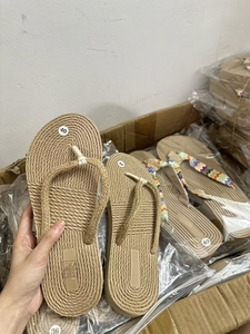 Handmade Straw <b>Slides</b> with Shell Flower Decoration Closed Toe Lightweight Heart Pattern Summer Breathable Indoor Outdoor Wear - Product Image 1