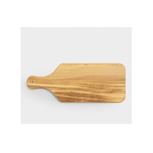 Planche à découper fonctionnelle en bois pour la préparation culinaire, la manipulation des ingrédients, la découpe, le tranchage, la découpe en dés, la découpe en forme, la cuisson et le service en cuisine - Product Image 2