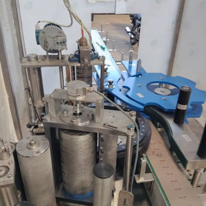 Máquina Etiquetadora Automática de Alta Eficiencia de 120 BPM para Botellas de Plástico, Envasado de Bebidas, Motor Eléctrico PLC, Caja de Cambios - Product Image 1