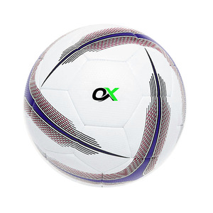 Balón de fútbol Oxva Industries de rendimiento premium, diseñado para campeones, que ofrece un control, velocidad y efecto superiores. - Product Image 5