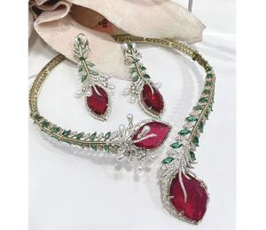 Ensemble collier et boucles d'oreilles élégants en laiton plaqué or et zircon pour femme, cadeau traditionnel pour mariage, anniversaire, fiançailles - Product Image 2